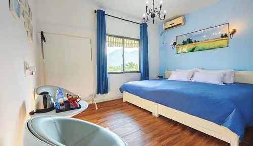 Signature Room
