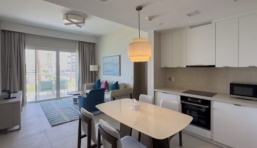 Royal Apartment, Sea View