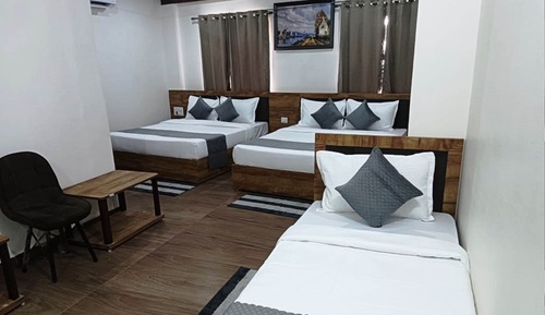 Family Room, Multiple Beds