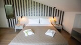 Classic Double or Twin Room, Hill View