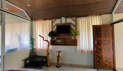 Luxury Cottage, Mountain View