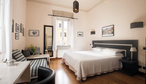 Panoramic Room