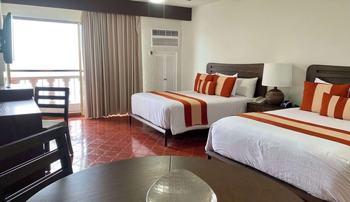 Deluxe Studio, 2 Queen Beds, Non Smoking, Ocean View (Kitchenette, Balcony)
