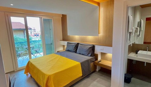 Comfort Room, Private Bathroom