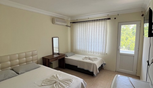 Standard Triple Room, Balcony, Sea View