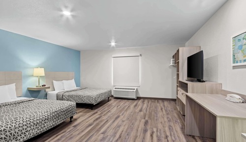 Suite, 2 Queen Beds, Accessible, Non Smoking