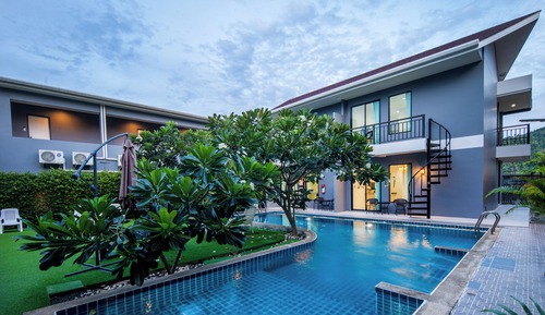Deluxe Double or Twin Room, 1 Queen Bed, Microwave, Poolside
