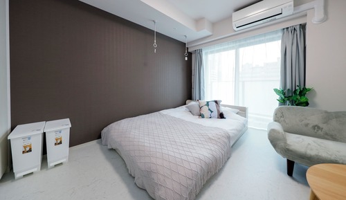 B-2/Accommodates two-person, Non Smoking