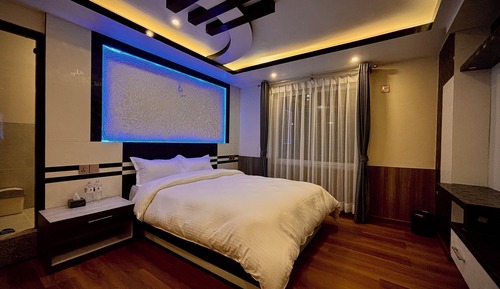 Superior Room, Mountain View