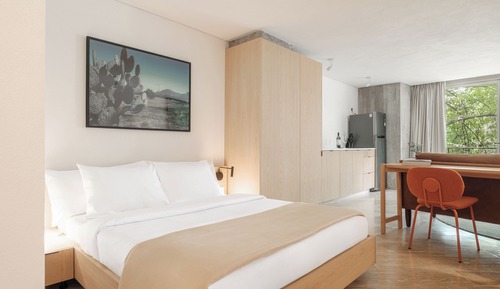 Superior Studio, Park View