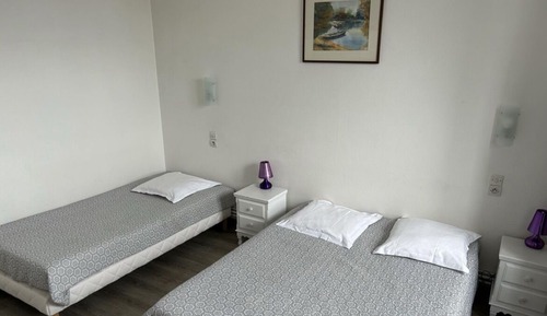 Basic Triple Room, Multiple Beds
