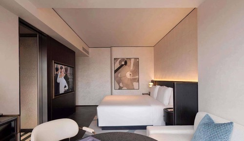 Luxury Room, 1 King Bed, City View