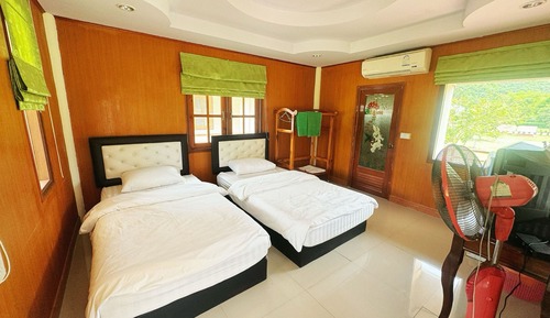 Deluxe Twin Room