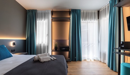 Deluxe Room, Non Smoking, City View