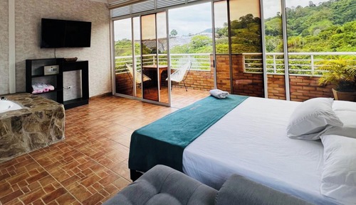 Suite, Mountain View