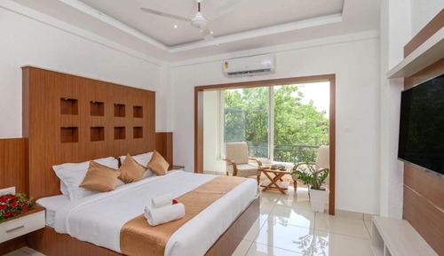 Superior Double Room, Balcony, Mountain View