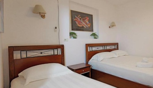 Economy Triple Room