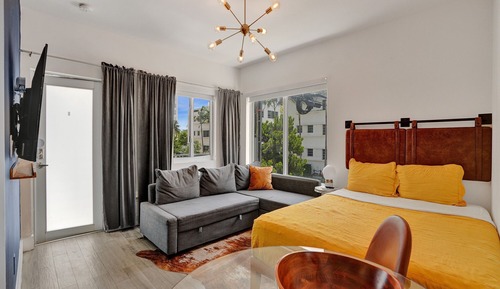 City Room, City View