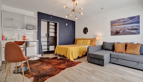 City Room, City View