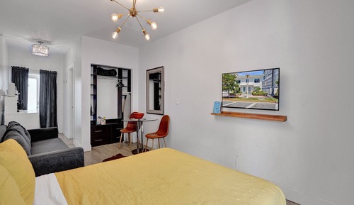 City Room, City View