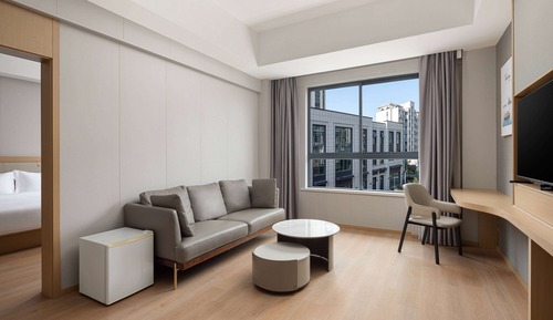 Deluxe Suite, 1 King Bed, Non Smoking