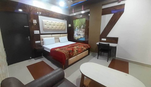 Deluxe Studio Suite