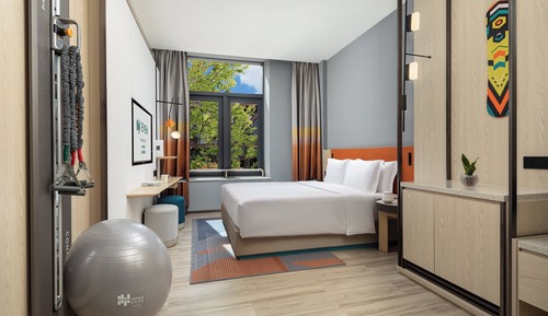 Standard Room, 1 King Bed