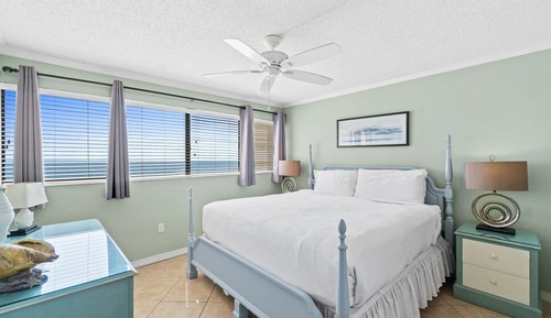 Condo, 2 Bedrooms, Ocean View (702A)