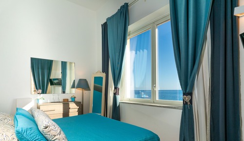 Deluxe Double Room, 1 Queen Bed, Sea View, Sea Facing