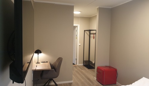 Economy Room