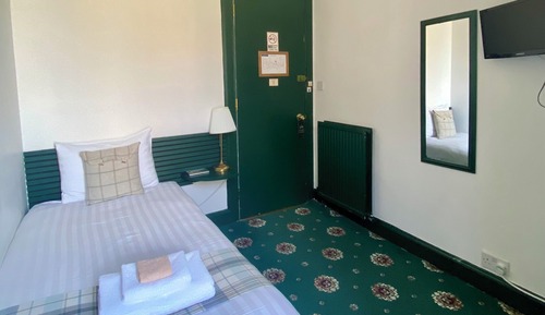 Single Room with Private External Bathroom