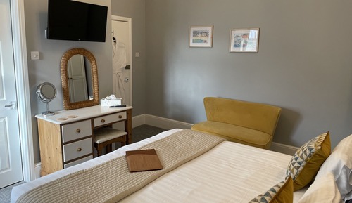 Double or Twin Room, Ensuite (Ellacombe-Lge Rear View)