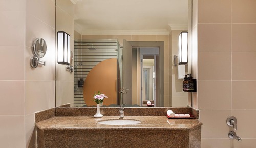Superior Room, 1 King Bed