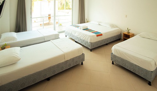 Family Room, Multiple Beds