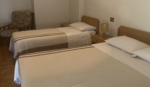 Basic Triple Room