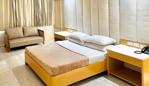Executive Studio, 1 Queen Bed, City View