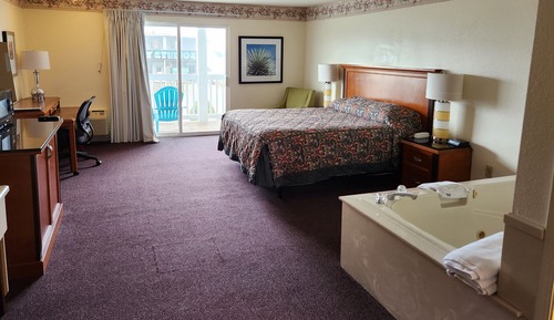 Premium Single Room, 1 King Bed, Jetted Tub