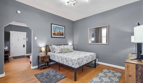 Signature House, 1 King Bed, Non Smoking, Kitchen