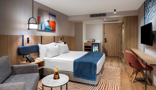 Suite with Queen Size Bed