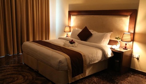 Junior Suite, Multiple Beds, Smoking, Microwave