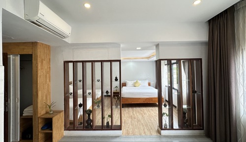 Deluxe Triple Room, 1 Bedroom, Balcony, City View