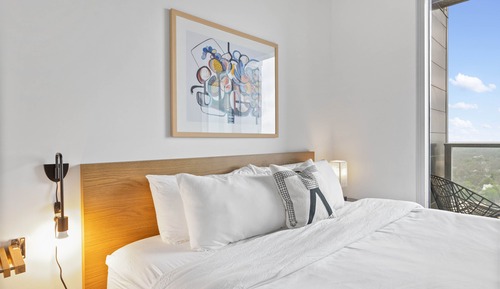 Luxury Condo, 1 King Bed with Sofa bed, Balcony, City View