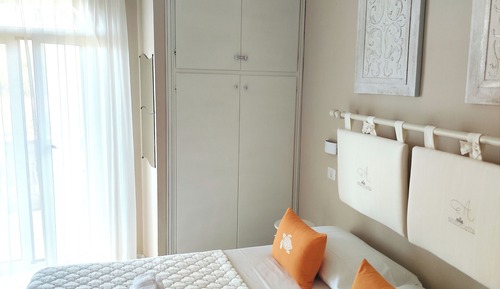 Classic Room, Partial Sea View