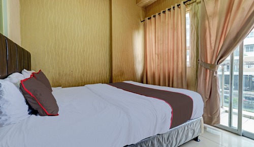 Deluxe Studio