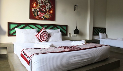 Royal Studio Suite, Garden View