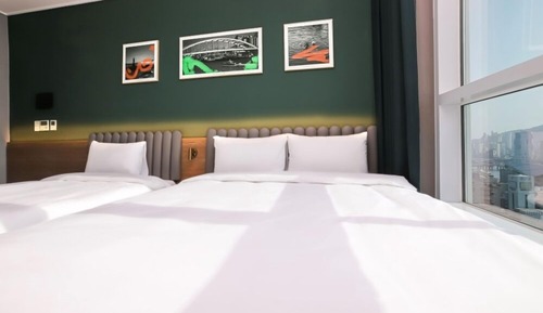 Premier Twin Room