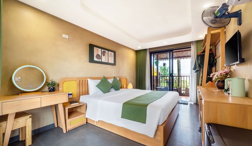 Deluxe Double Room, 1 Queen Bed, Balcony, Garden View