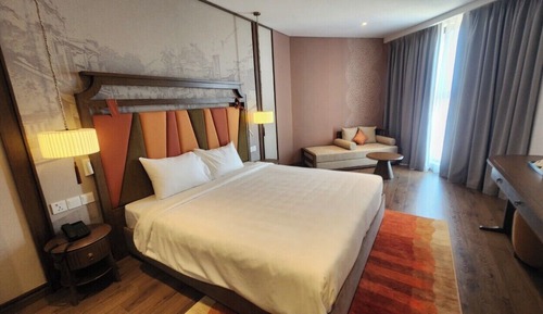 Luxury Studio, 1 Bedroom, Beach View
