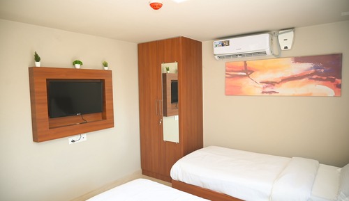 Deluxe Twin Room
