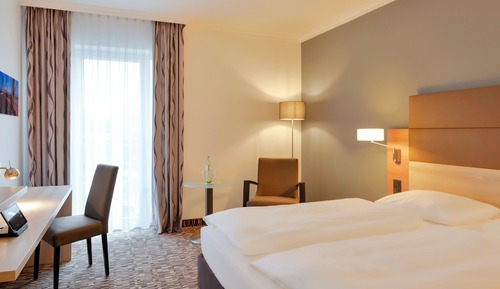Standard Room, 1 Queen Bed
